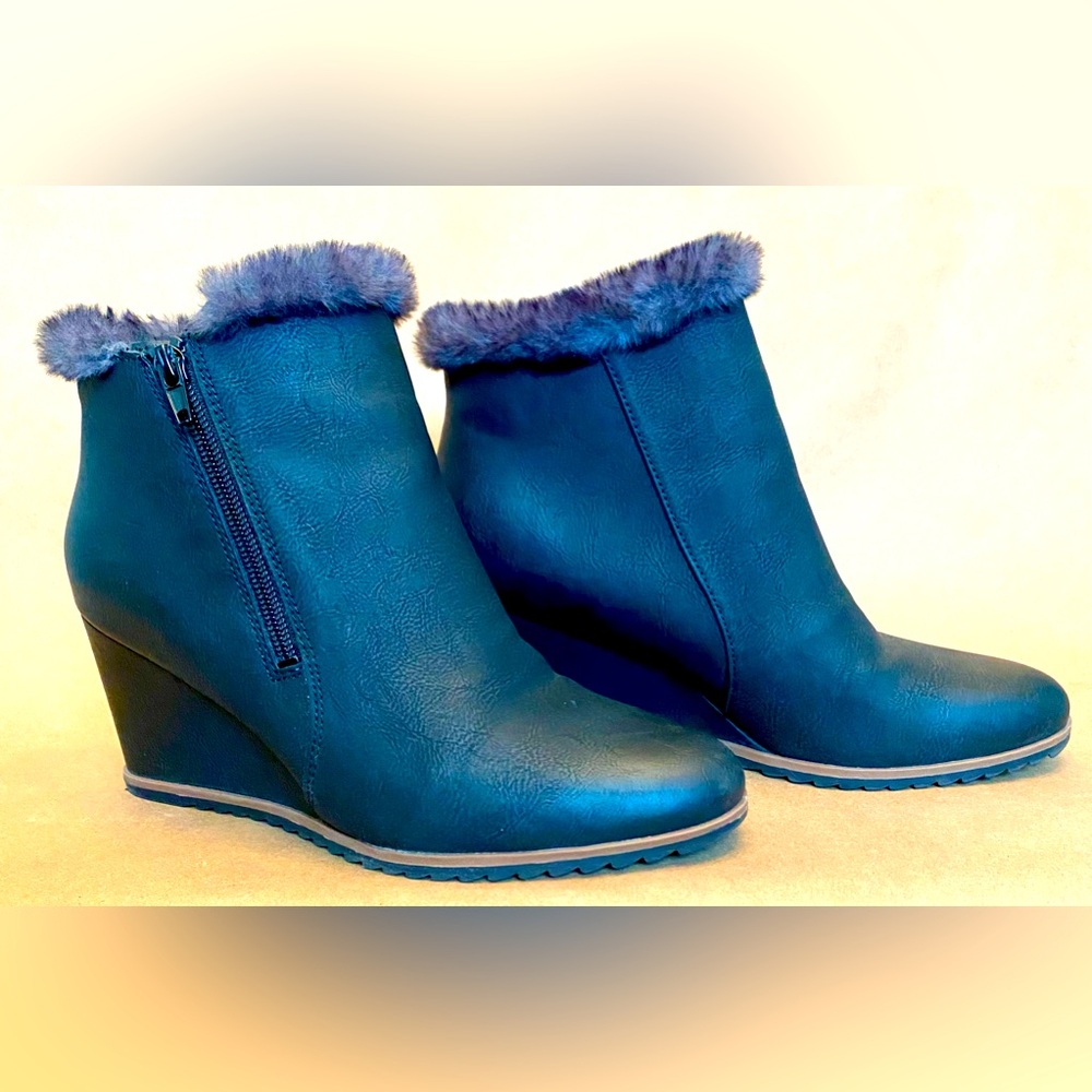 Soul Naturalizer Hudson2 Black Wedge Fur Booties size 9M